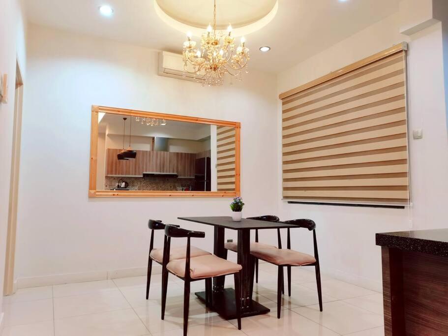 Sunrise Seaview 3 Bedroom Loft D5 Above Imago Shopping Mall 1600 Sqft 商场楼上海景3房 Apartment *