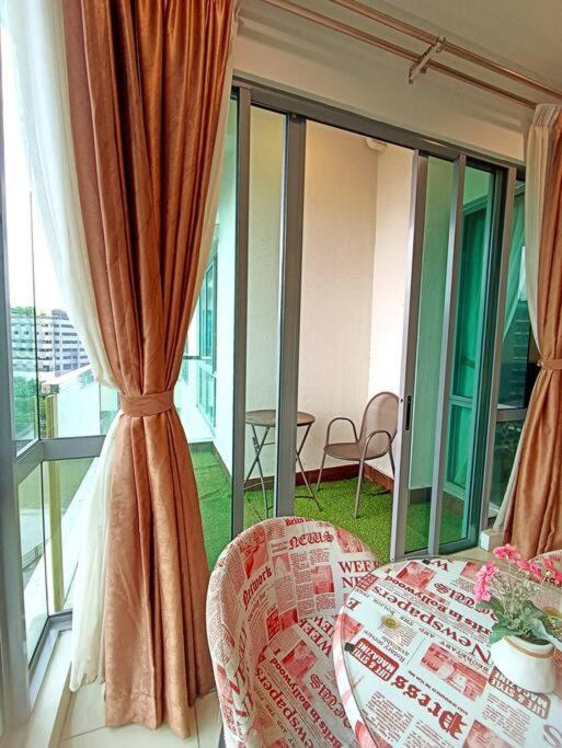 Apartment Sunrise Seaview 3 Bedroom Loft D5 Above Imago Shopping Mall 1600 Sqft 商场楼上海景3房 Kota Kinabalu