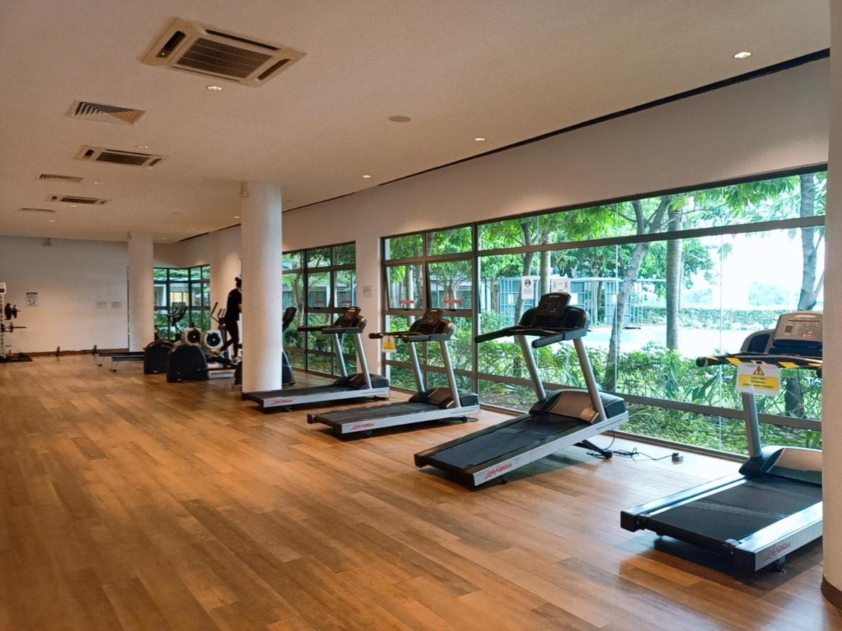 Sunrise Seaview 3 Bedroom Loft D5 Above Imago Shopping Mall 1600 Sqft 商场楼上海景3房 *