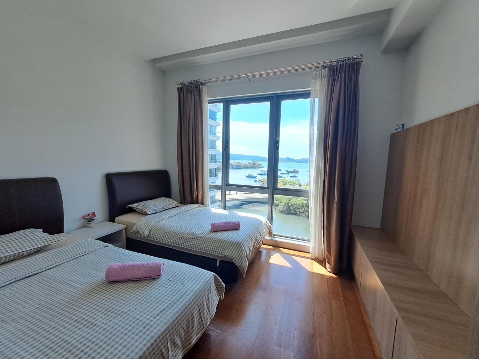 Sunrise Seaview 3 Bedroom Loft D5 Above Imago Shopping Mall 1600 Sqft 商场楼上海景3房 * Kota Kinabalu
